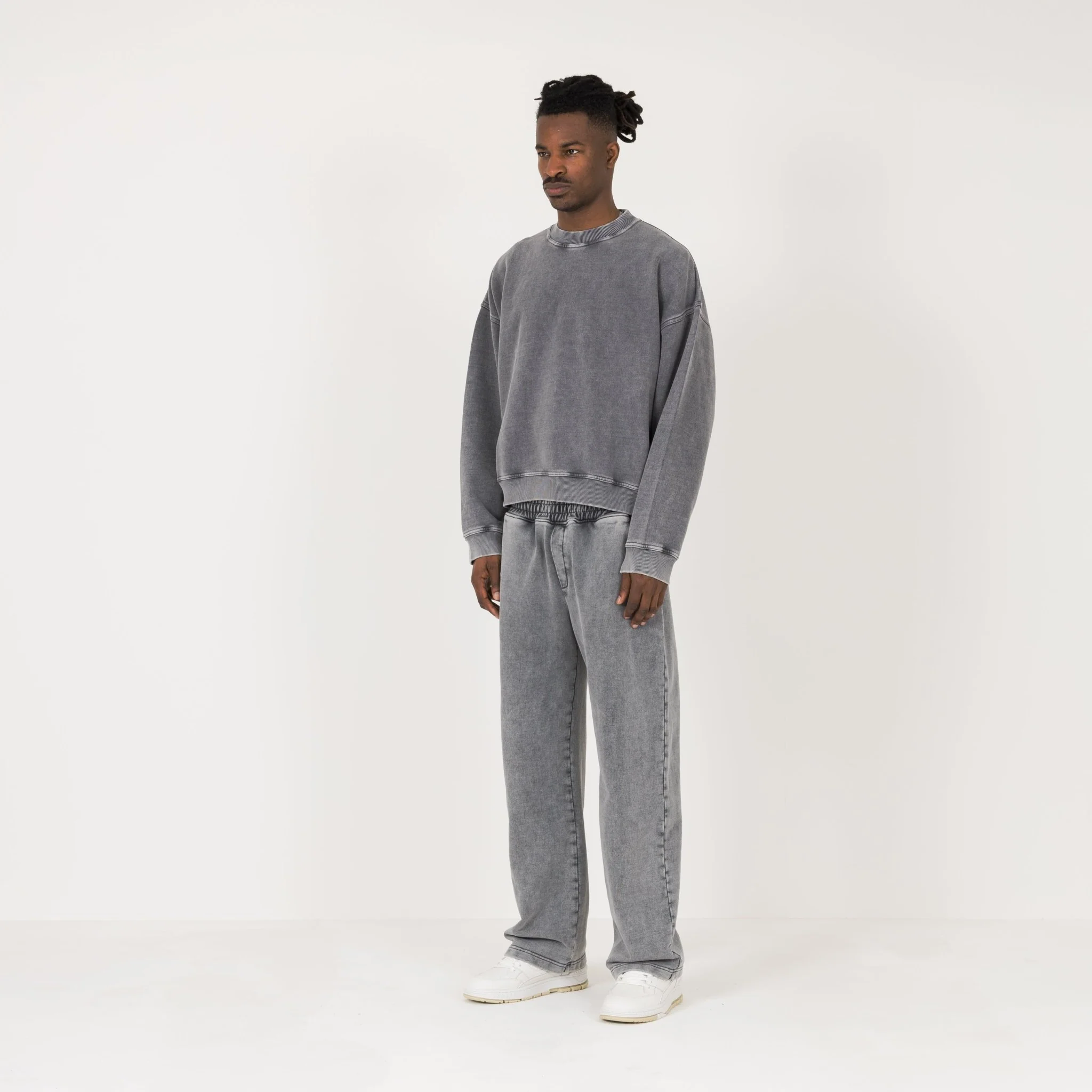 Cropped Sweatshirt - Vintage Grey - Image 5