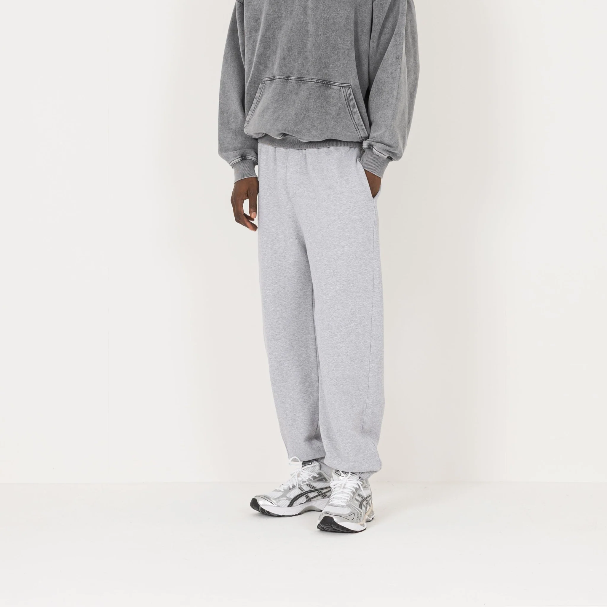 Relaxed Cuffed Sweatpant - Light Marl Grey - Image 3
