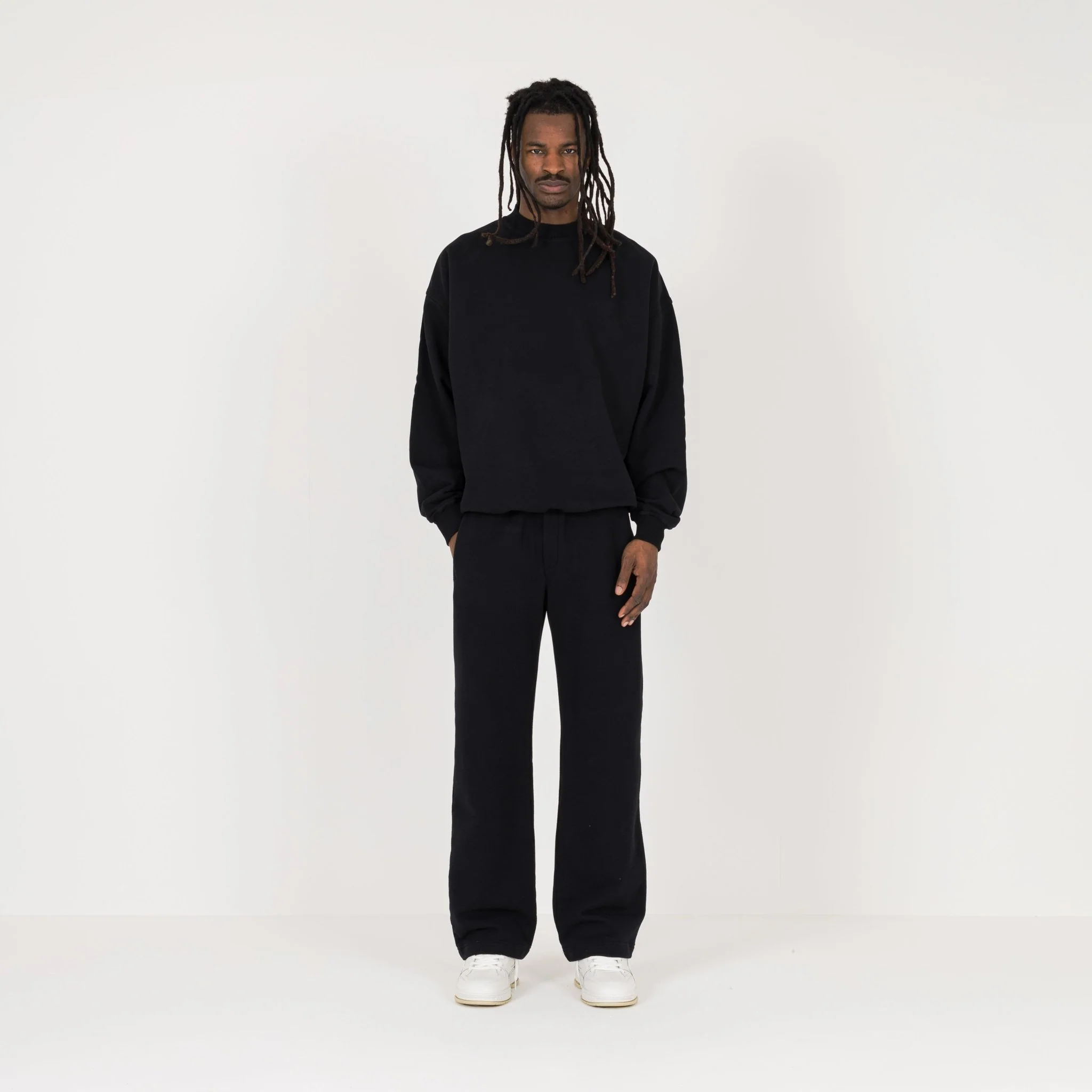 Sweatshirt - Black - Image 4